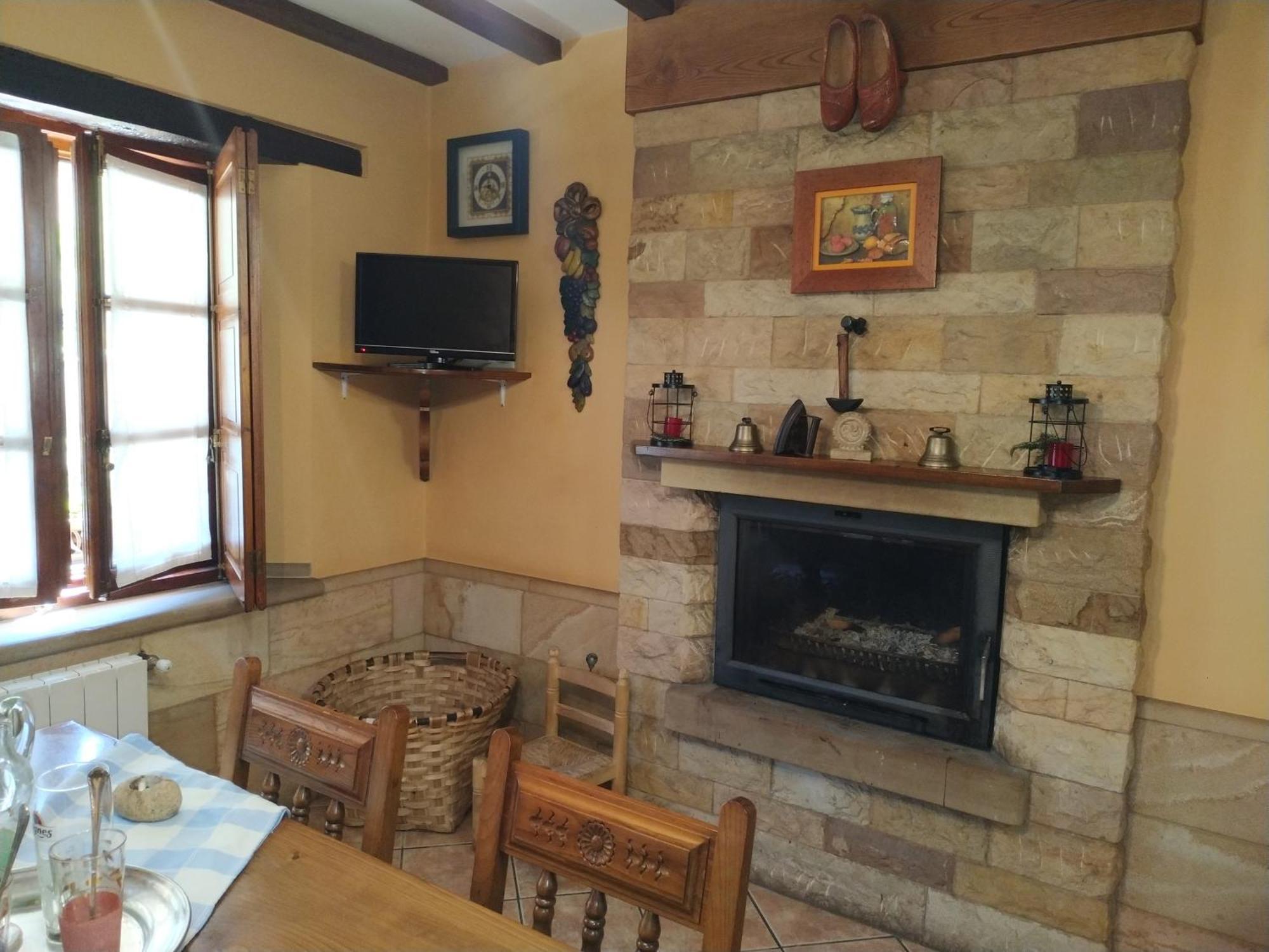 אורניה La Chimenea Cantabra מראה חיצוני תמונה